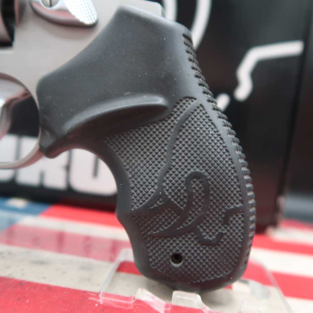 LIKE NEW Taurus Model 85 .38 Special Revolver 2.5" DA/SA 5 SHOT-img-3