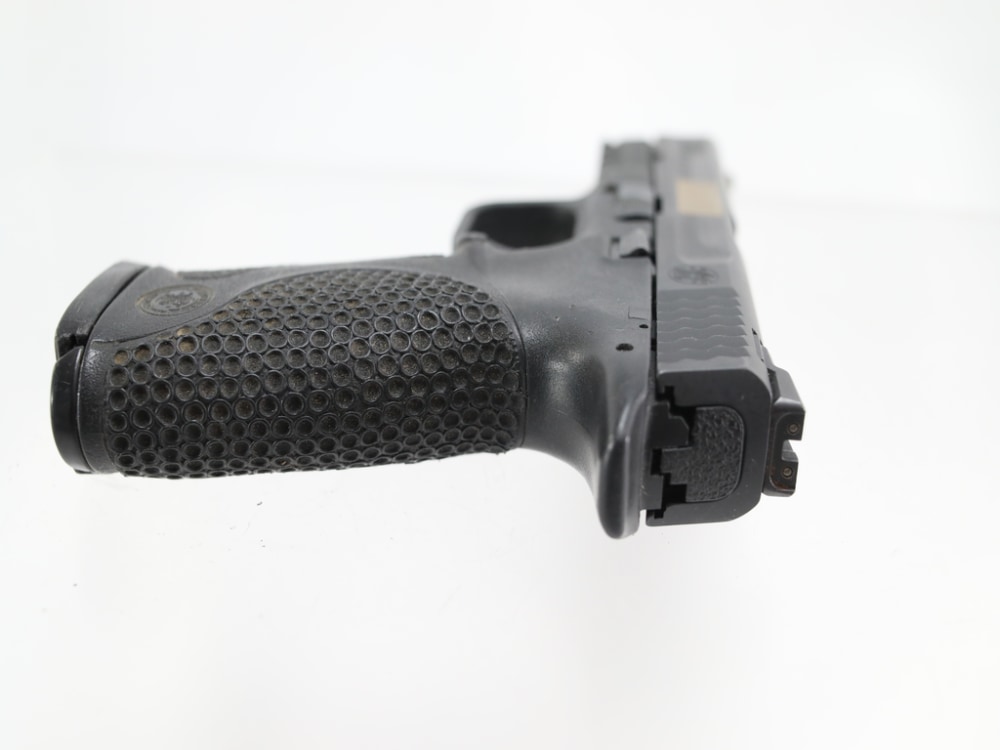 Smith & Wesson M&P 40  - .40 S&W Pistol - USED-img-3