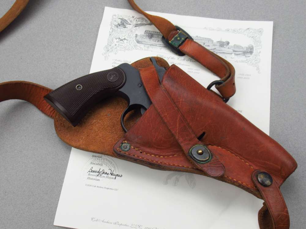 Very Nice 1943 WWII US Army Colt Commando 38 special revolver 1911-img-87