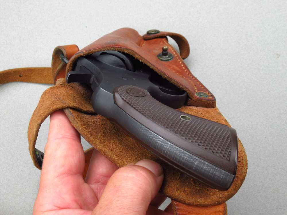 Very Nice 1943 WWII US Army Colt Commando 38 special revolver 1911-img-86