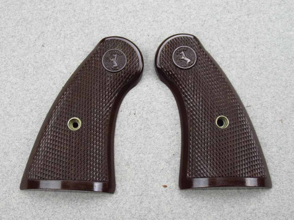 Desirable 1943 US Army WWII Colt Commando 2" 38 special 1911-img-57