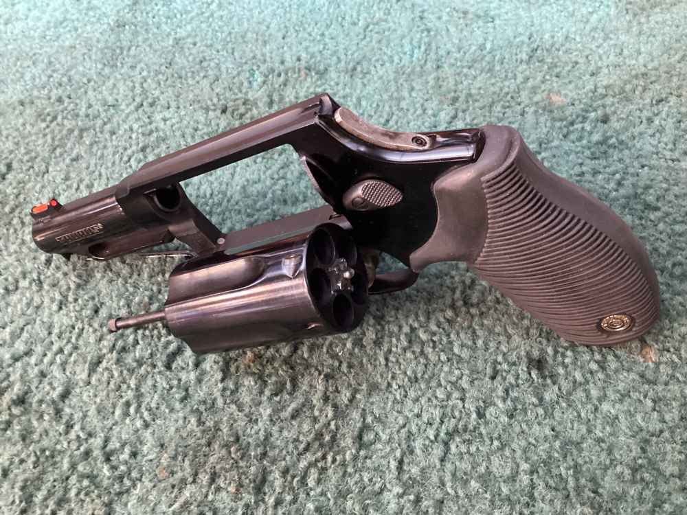 Pre-owned Taurus"The Judge" Ultra-Lite in .45 LC AND .410-img-2