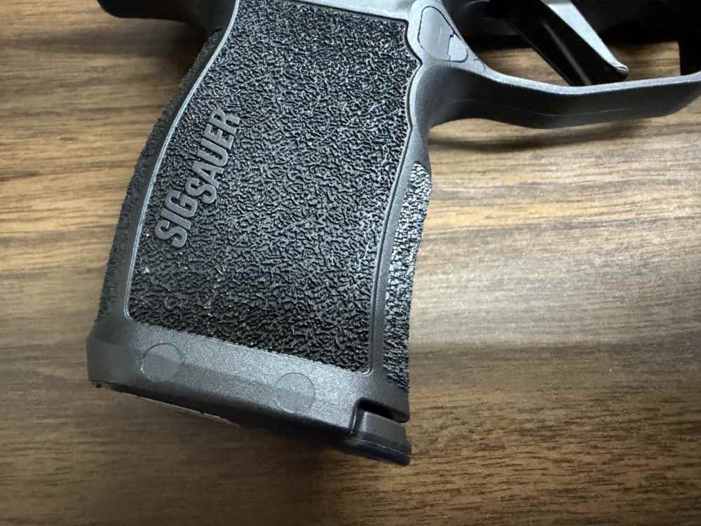 Sig Sauer P365XL Comp .380 ACP 3.1" Night Sights Optic Ready 12+1-img-8