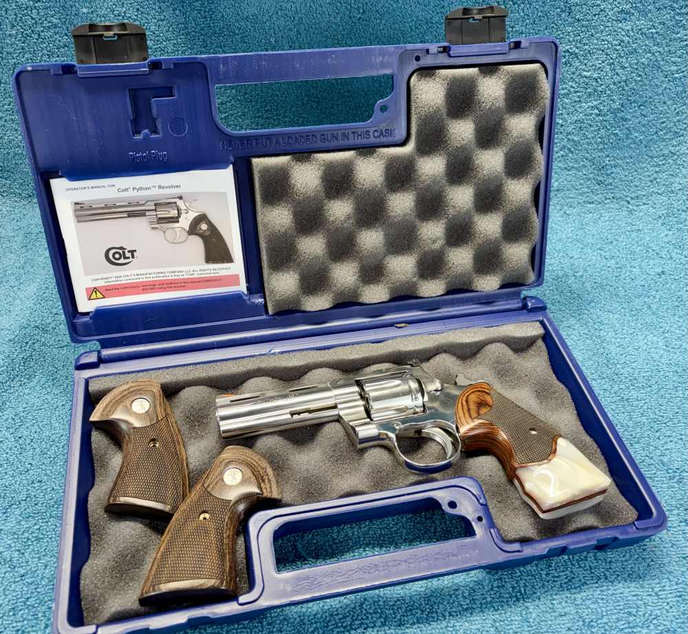 MAGNIFICENT COLT PYTHON high polish 4.25” barrel-img-7
