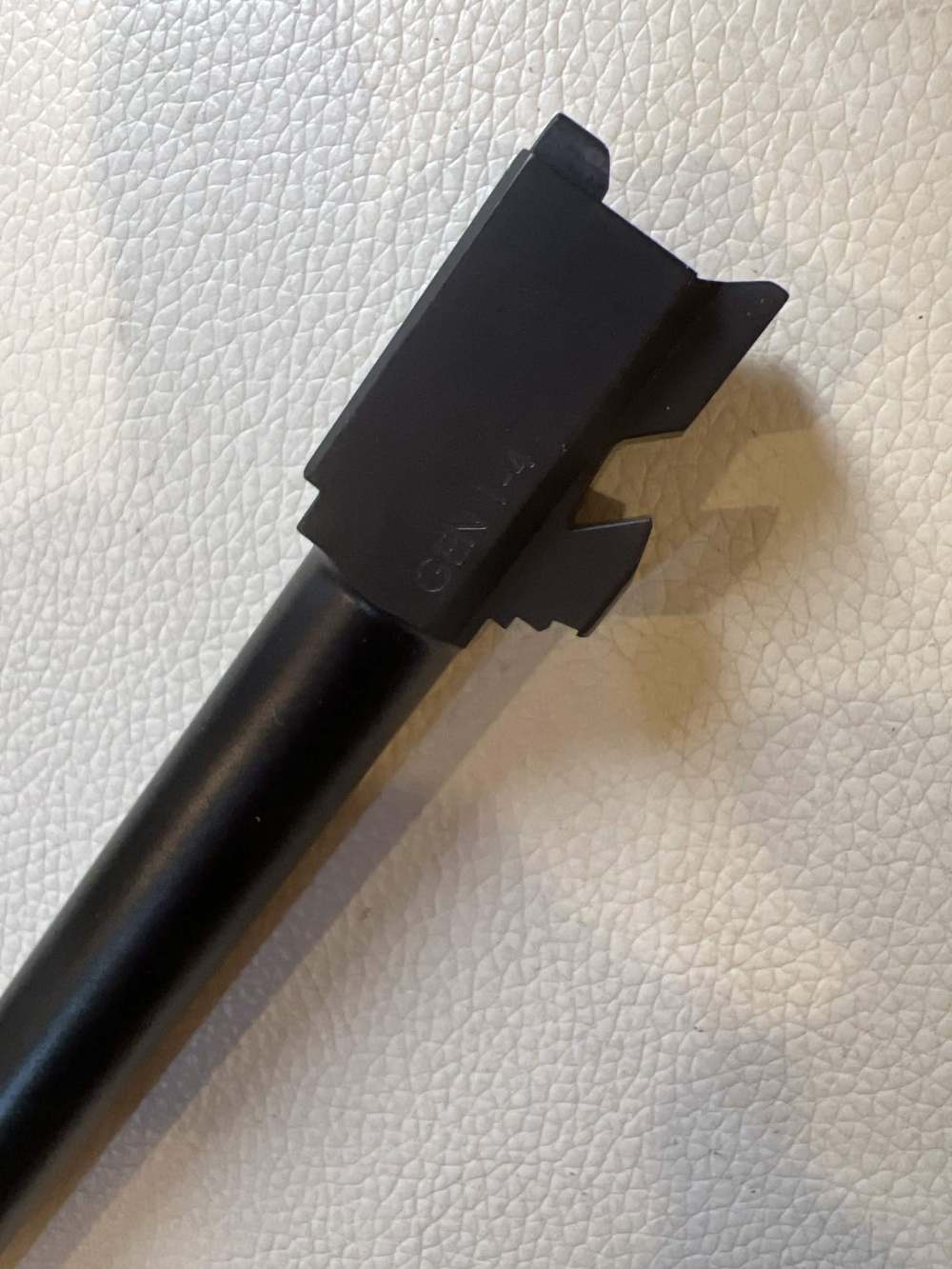 G34 threaded barrel Glock 34 Black w/ thread protector-img-2