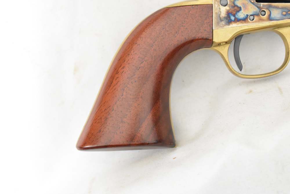 Stoeger Uberti 1873 Single action cowboy style  .22LR revolver -img-4