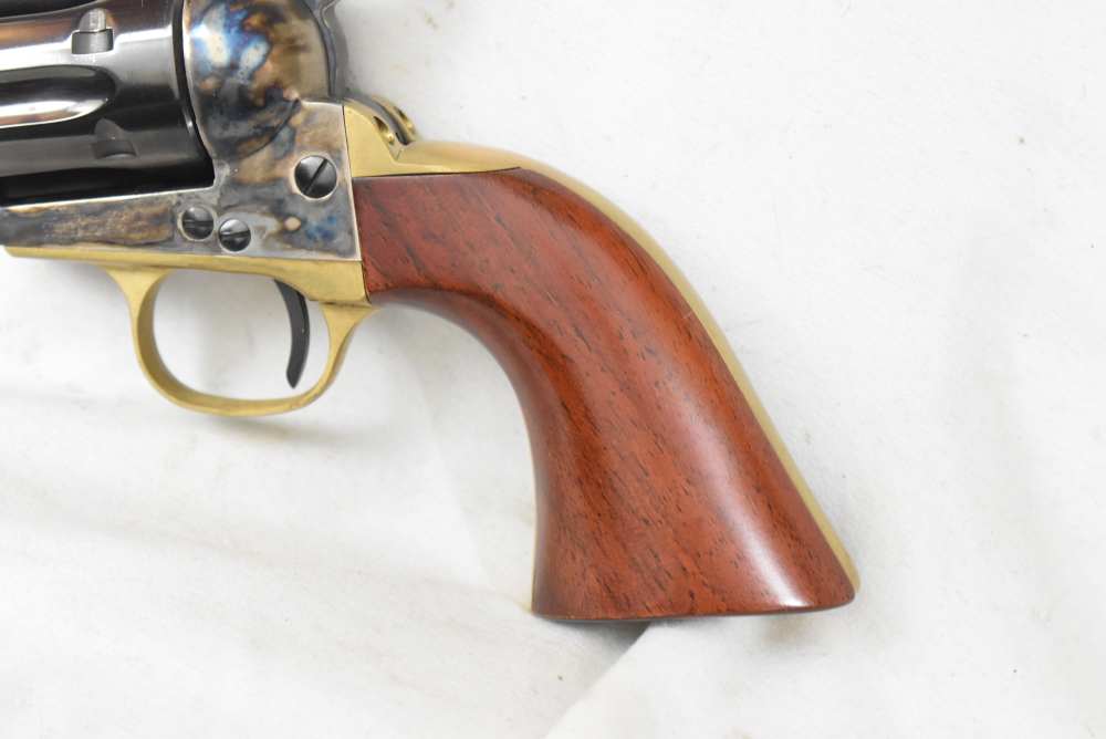 Stoeger Uberti 1873 Single action cowboy style  .22LR revolver -img-7