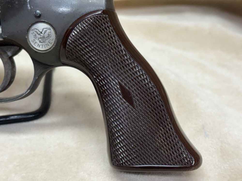 High Standard Model R-101 22LR 9 Shot Revolver-img-6