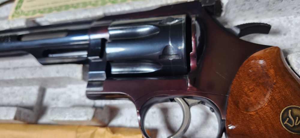 Dan Wesson Model 40 .357 Maximum SuperMag 8" Monson Box Extra Barrel Papers-img-7