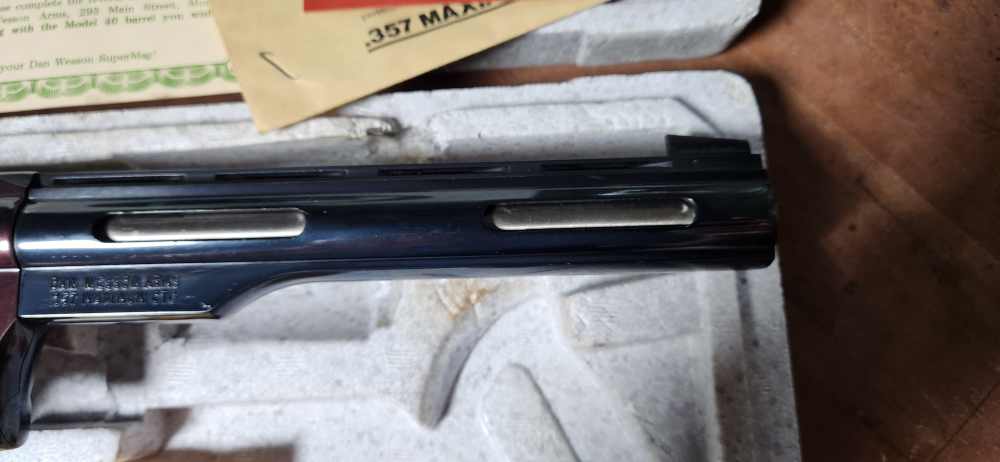 Dan Wesson Model 40 .357 Maximum SuperMag 8" Monson Box Extra Barrel Papers-img-15