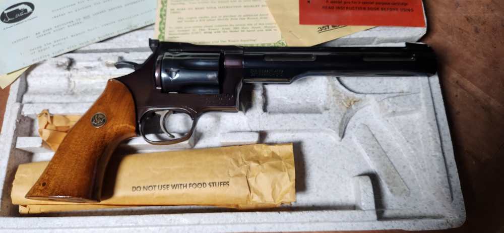 Dan Wesson Model 40 .357 Maximum SuperMag 8" Monson Box Extra Barrel Papers-img-25