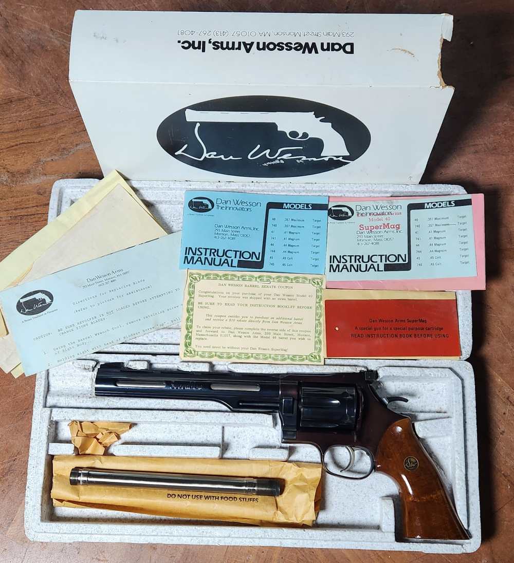 Dan Wesson Model 40 .357 Maximum SuperMag 8" Monson Box Extra Barrel Papers-img-0