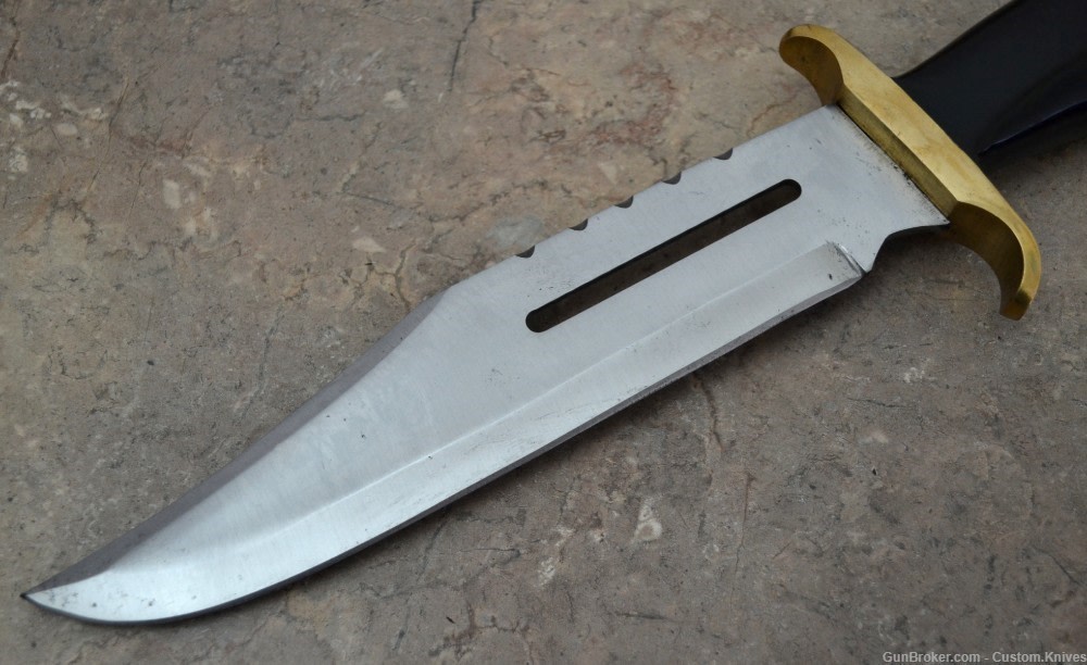 Custom Made Surgical Steel Hunting Knife with Texture Raisen Handle (AS 24)-img-2
