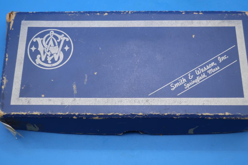 Smith & Wesson Model 19 (no dash) 357 Combat Magnum ca. 1960 Excellent!-img-2
