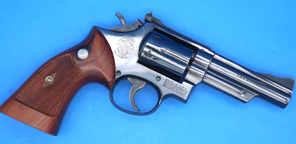 Smith & Wesson Model 19 (no dash) 357 Combat Magnum ca. 1960 Excellent!-img-16
