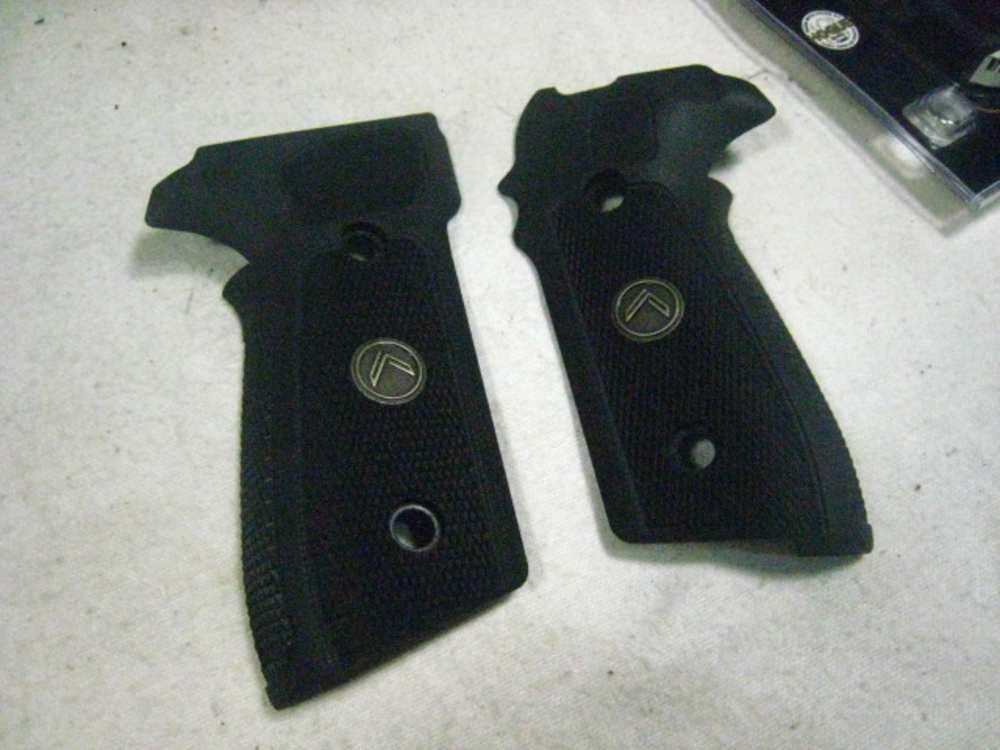 Sig P229 Legion Grips DA/SA Black G10 Hogue Excellent Condition-img-0