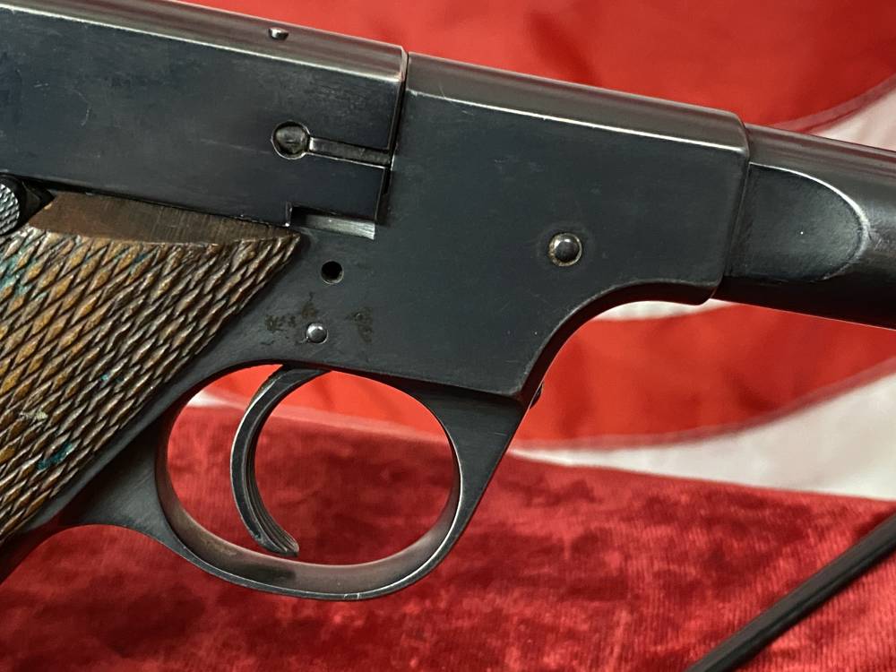 High Standard H-D Military 6.75" Barrel .22 LR New Haven Production 1947-img-16