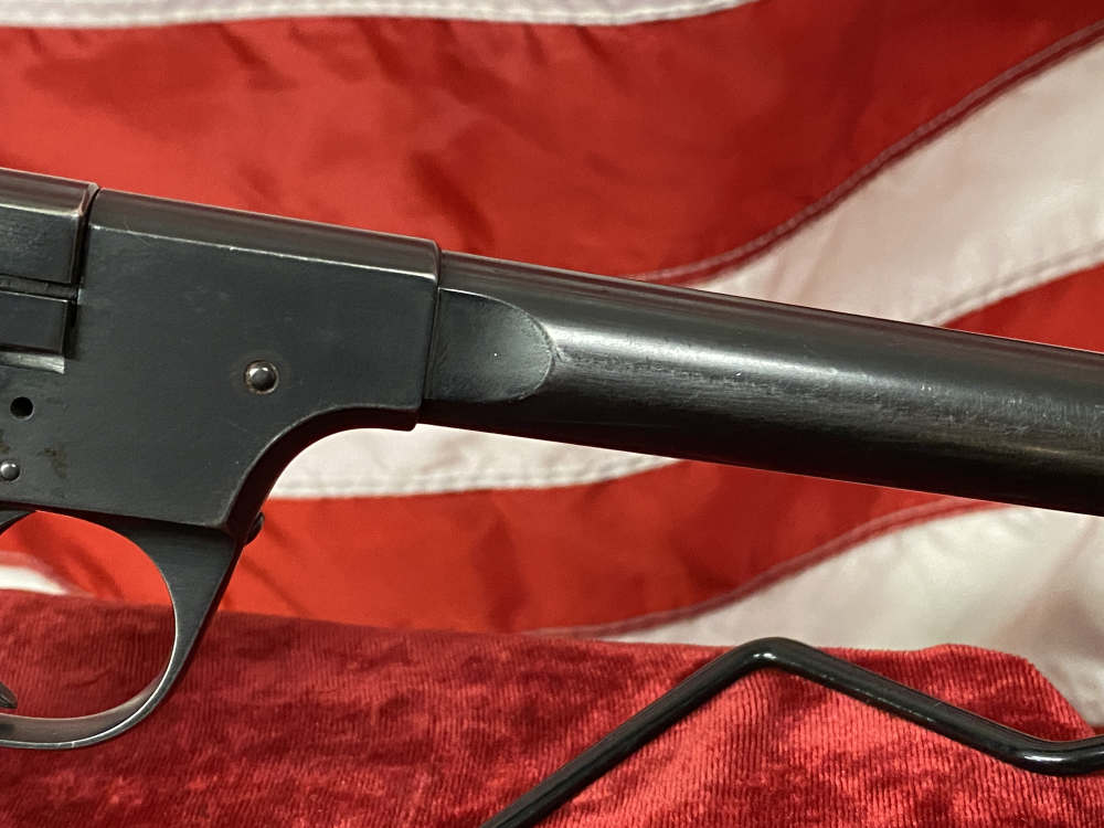 High Standard H-D Military 6.75" Barrel .22 LR New Haven Production 1947-img-15