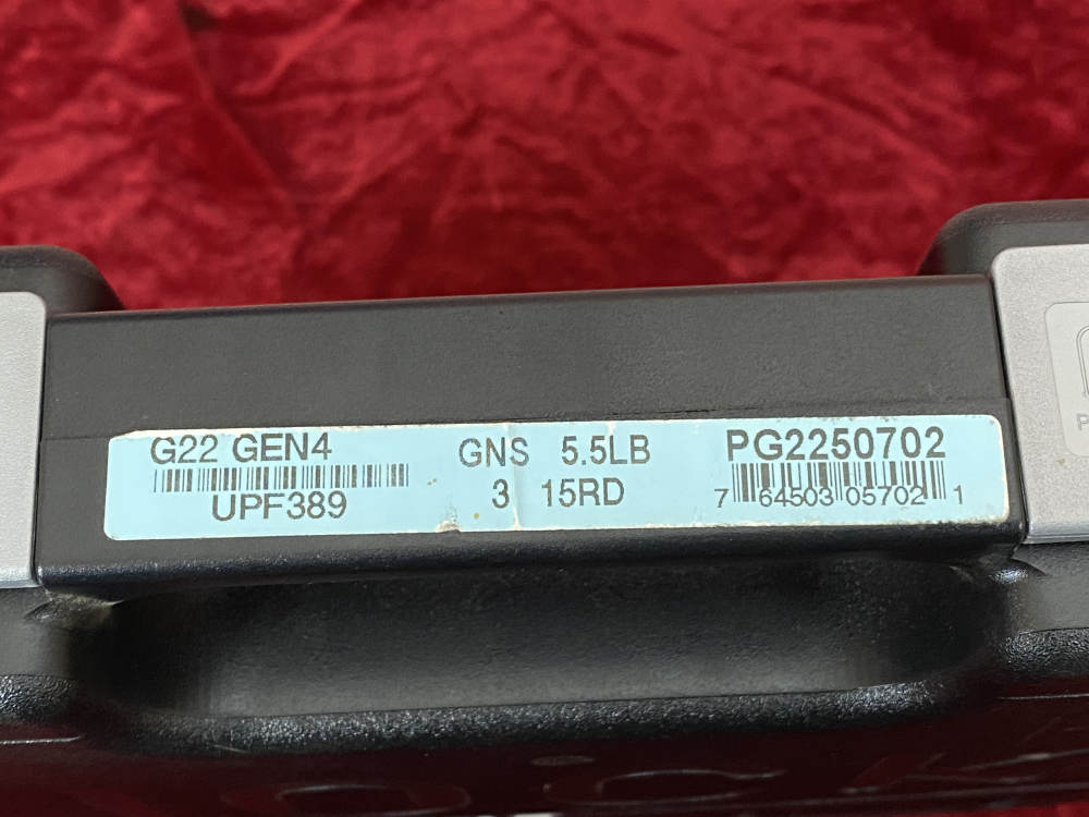 Glock 22 Gen 4 40 S&W 4 Magazines in Original Case & Backstraps-img-14