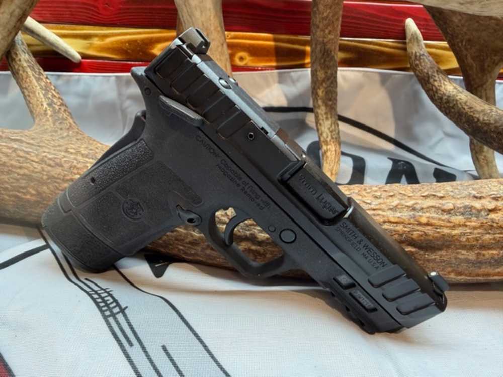 Smith and Wesson Equalizer 9mm Semi-Auto Pistol-img-0
