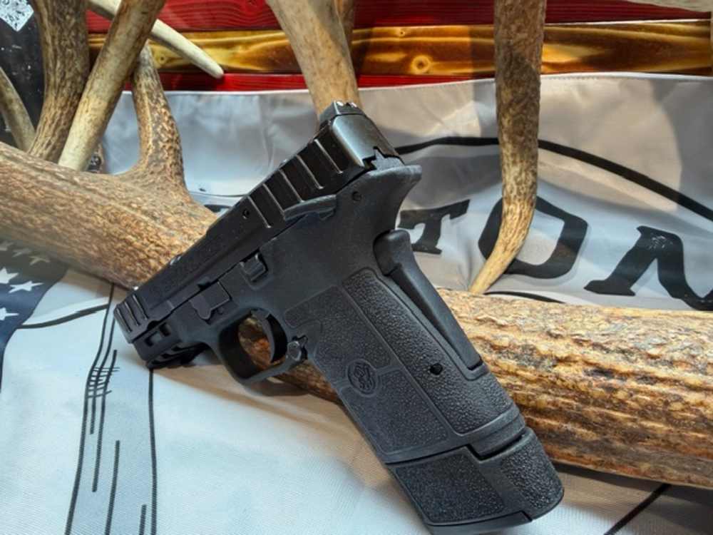 Smith and Wesson Equalizer 9mm Semi-Auto Pistol-img-6