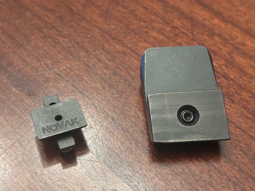 NOVAK LoMount Carry 1911 Rear Sight, Dovetail Front Fiber Optic Mega-Dot -img-5