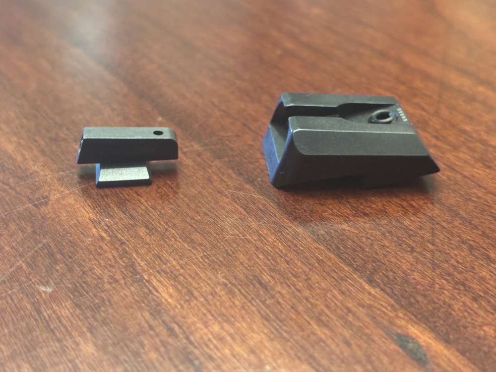 NOVAK LoMount Carry 1911 Rear Sight, Dovetail Front Fiber Optic Mega-Dot -img-2