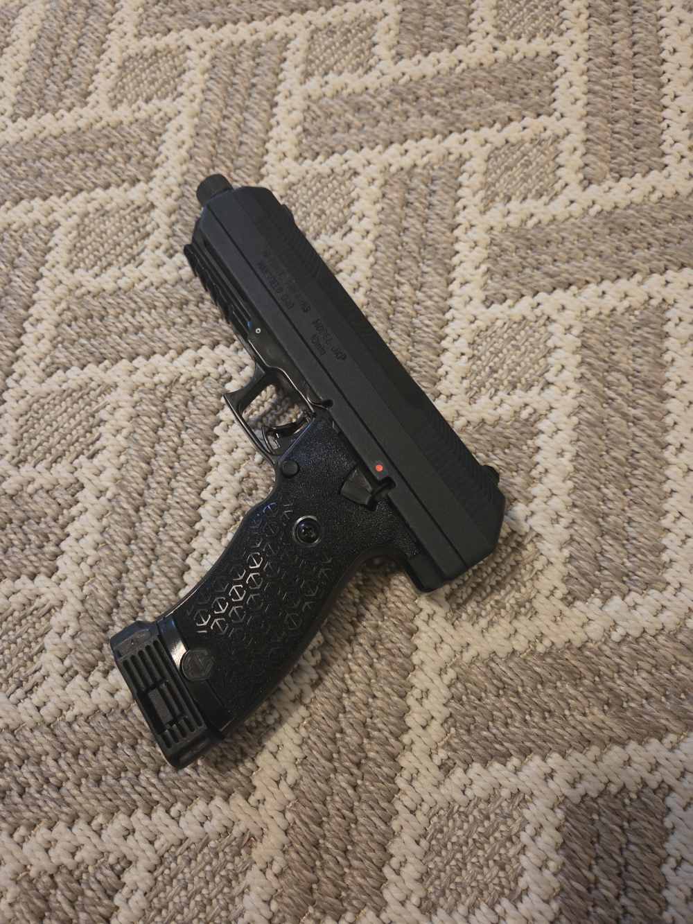 Hi-Point JXP10 with papers and One Mag-img-5
