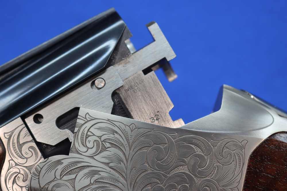 Browning CITORI 825 PRO SPORTING Shotgun 20GA 32" O/U 20 ADJ COMB Engraved -img-57