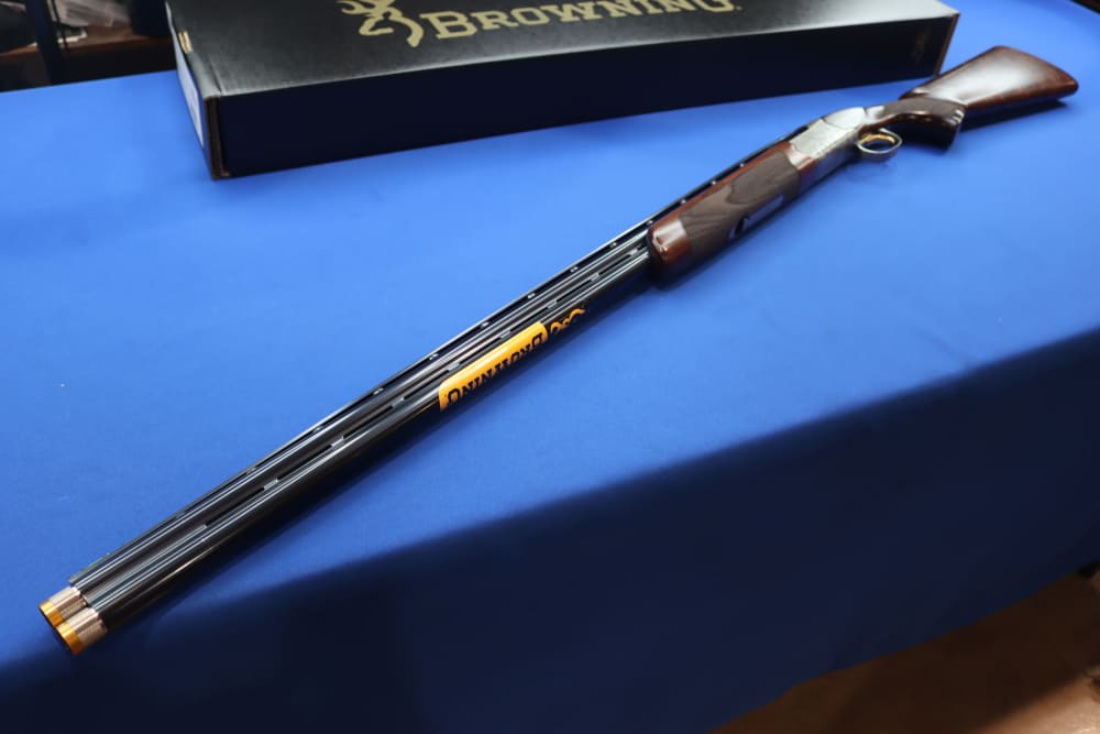 Browning CITORI 825 PRO SPORTING Shotgun 20GA 32" O/U 20 ADJ COMB Engraved -img-67