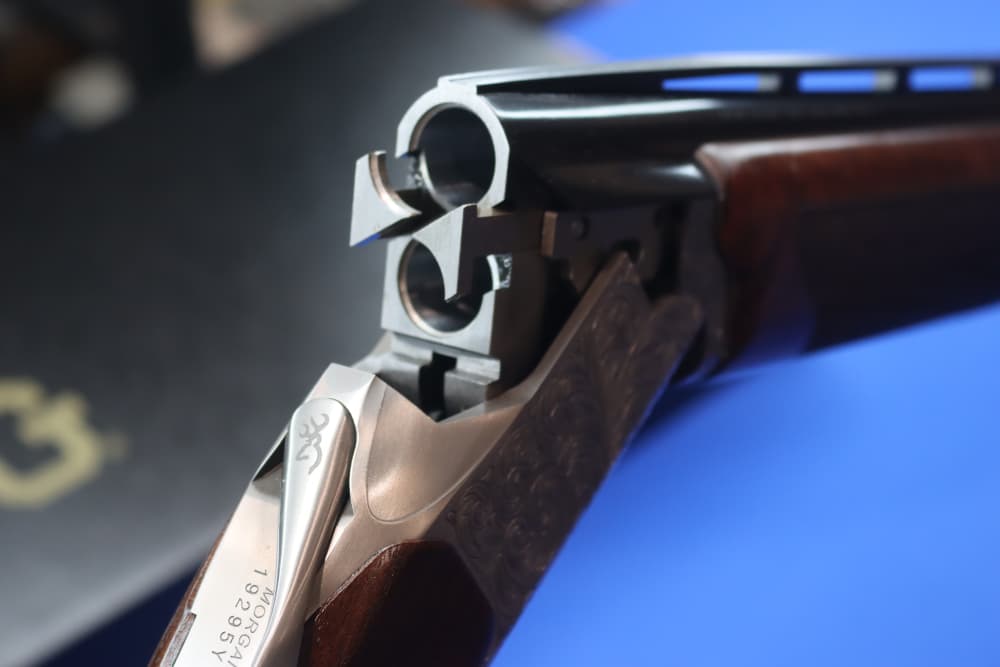 Browning CITORI 825 PRO SPORTING Shotgun 20GA 32" O/U 20 ADJ COMB Engraved -img-64