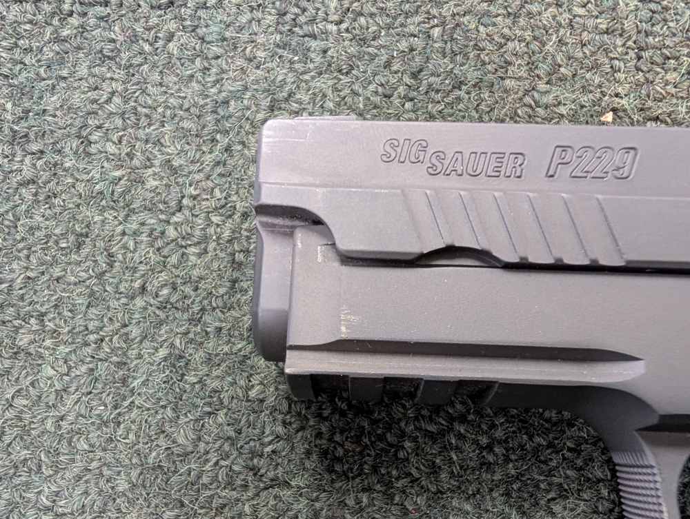 Sig Sauer p229 Legion 9mm 3.9"-img-19