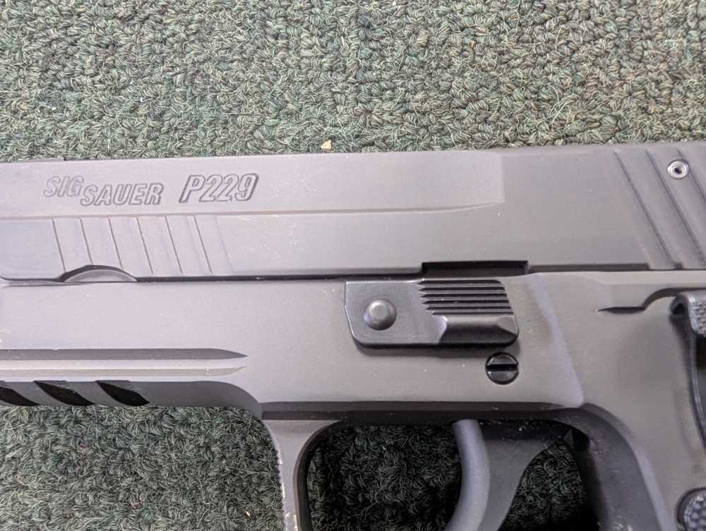 Sig Sauer p229 Legion 9mm 3.9"-img-18
