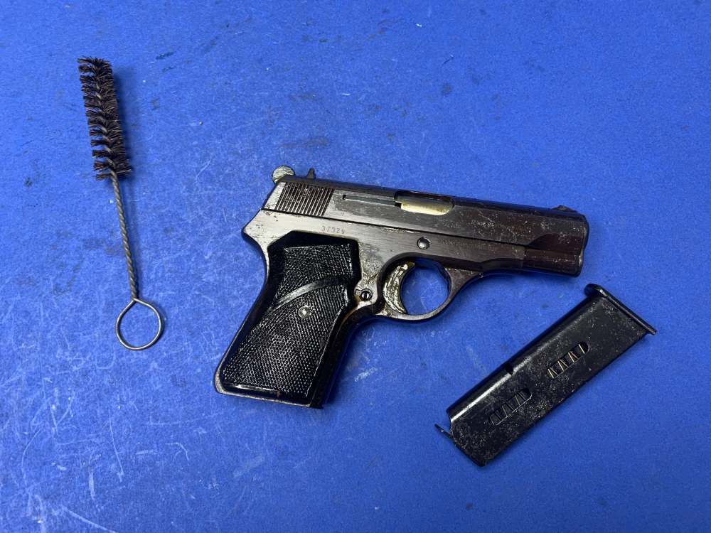 Crvena Zastava Yugo M70 7.65 /.32 acp pistol 6/1972 date C&R-img-0