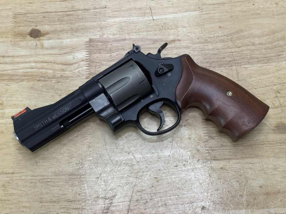 Smith & Wesson 329 PD .44 Magnum / Penny Auction-img-0