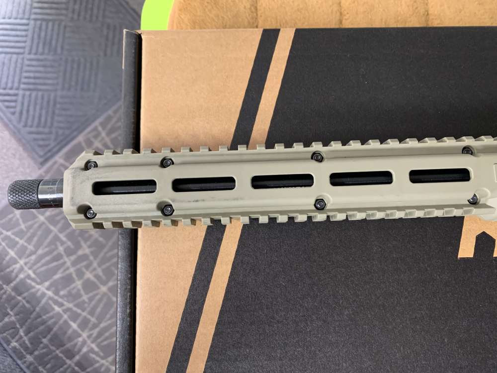 Keltec Kel-Tec Sub2000 Sub 2000 9mm  one 10 round magazine-img-1