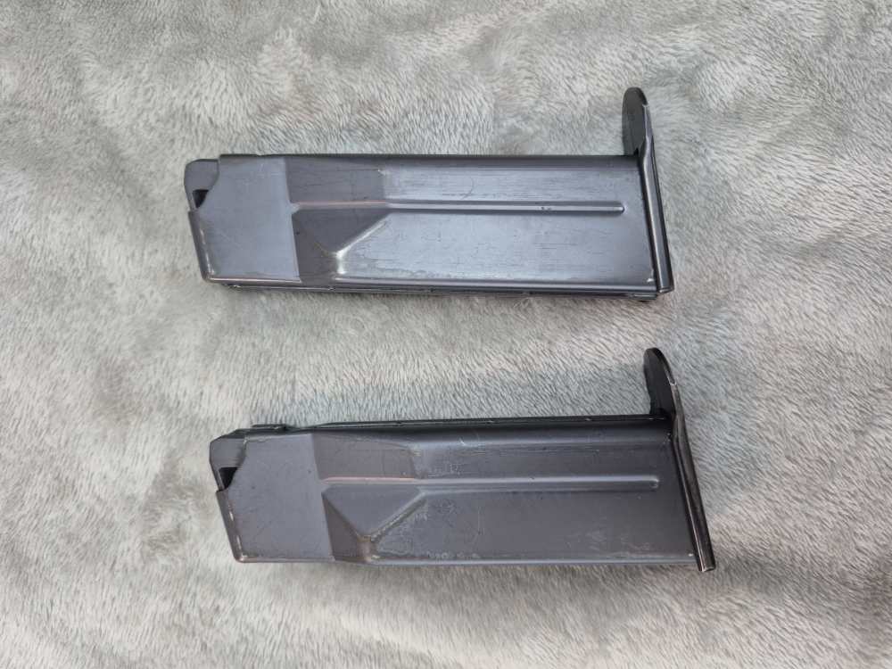 H&K P7 M13 9mm – Factory Box & Two Mags – Made in 1986 – EXCELLENT! -img-22