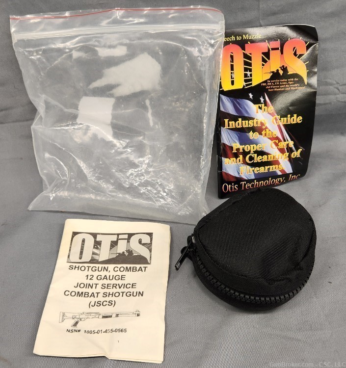 OTIS JSCS 12 gauge cleaning kit new old stock-img-0