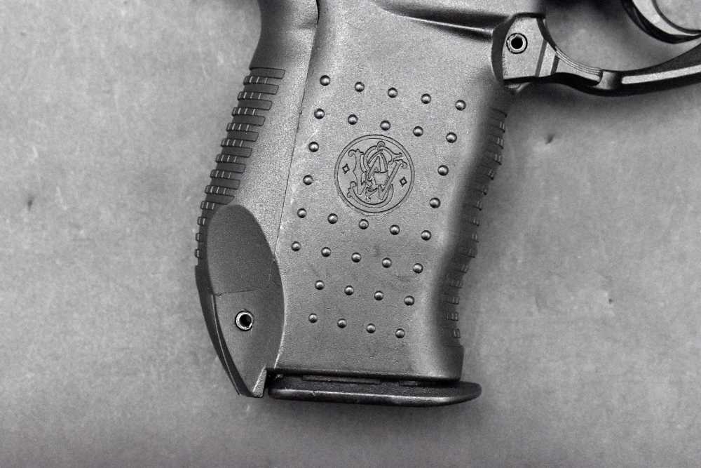 2000 Smith & Wesson SW99 .40 S&W Walther Frame Decocker DA/SA Striker-img-31