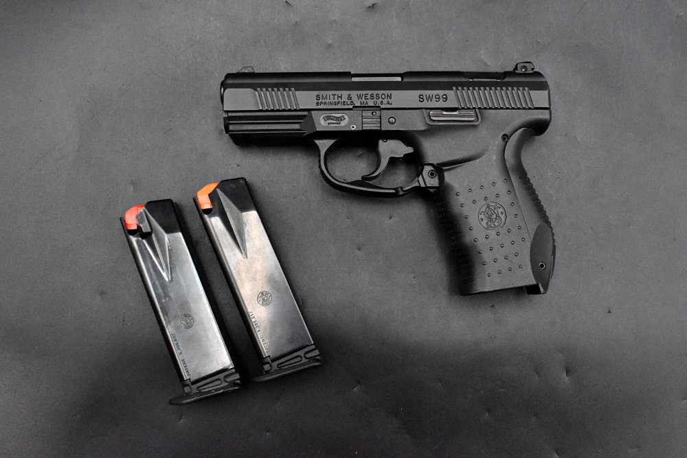 2000 Smith & Wesson SW99 .40 S&W Walther Frame Decocker DA/SA Striker-img-25