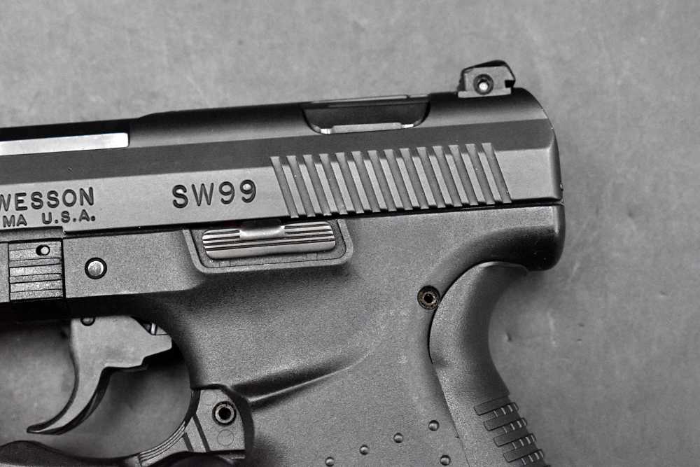 2000 Smith & Wesson SW99 .40 S&W Walther Frame Decocker DA/SA Striker-img-29