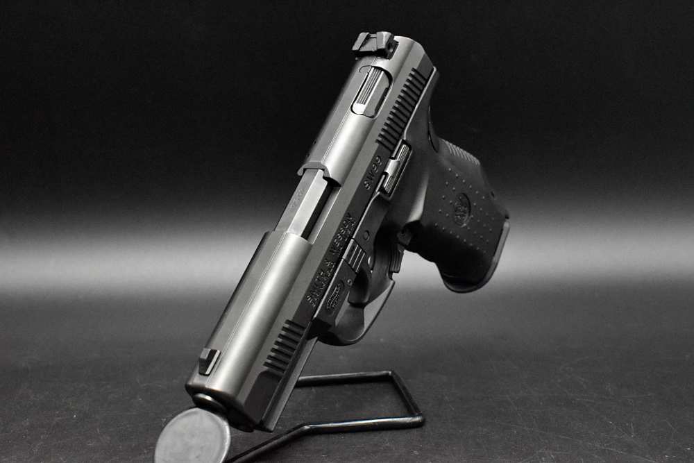2000 Smith & Wesson SW99 .40 S&W Walther Frame Decocker DA/SA Striker-img-10