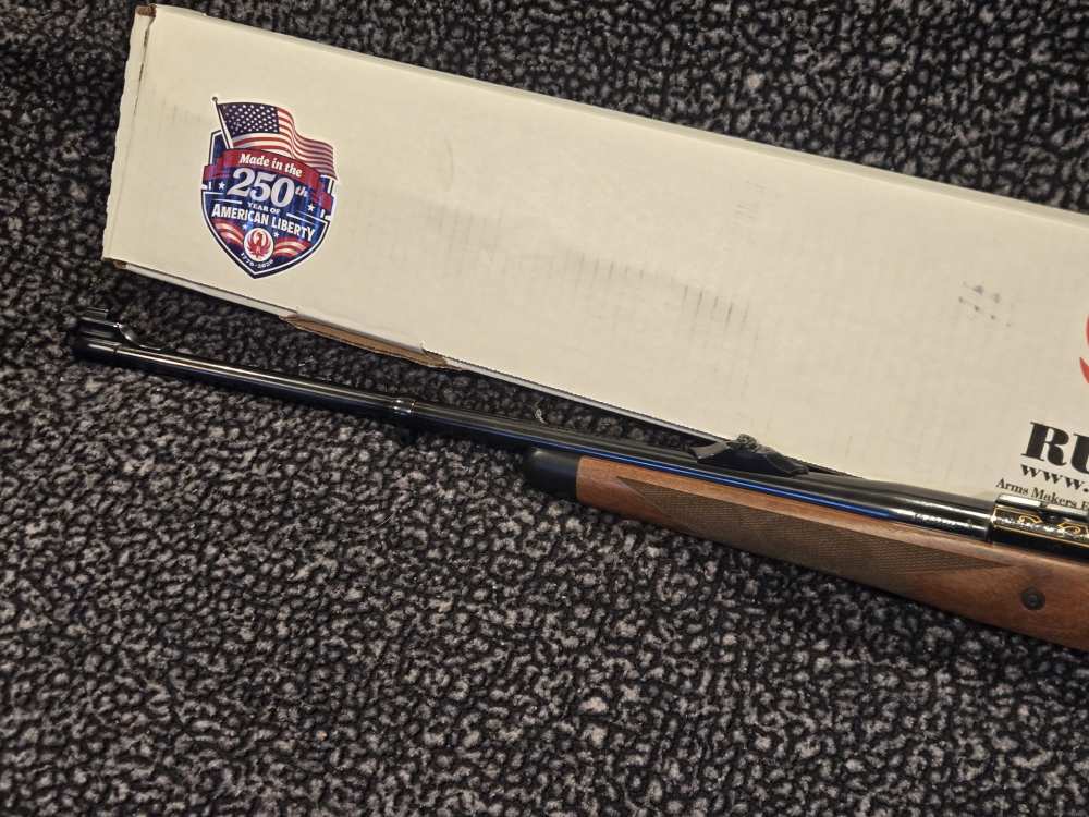 Ruger M77 Hawkeye 250th ANNIVERSARY COMMEMORATIVE 30-06 67114 1 OF 250-img-4
