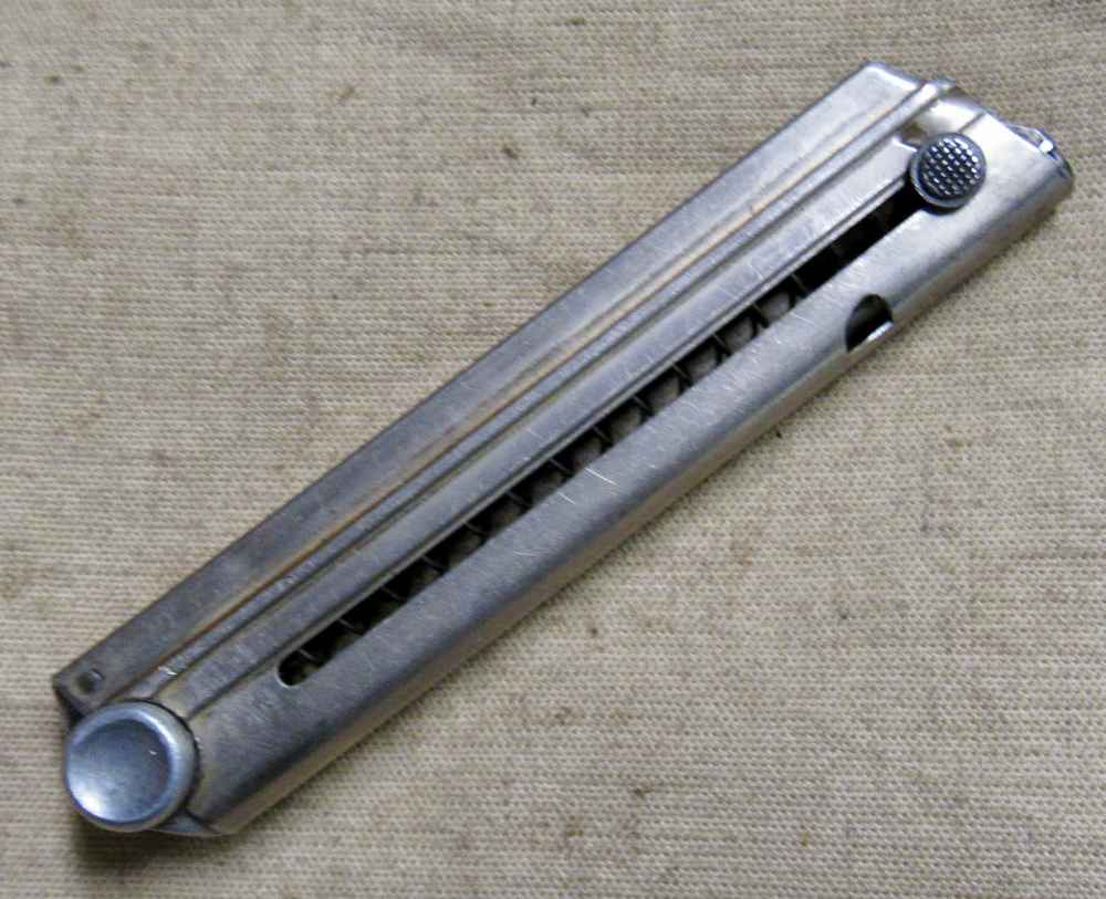 Scarce Early WWII Mauser 42 Field Replacement 9mm P08 Luger Magazine-img-0