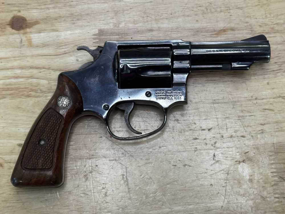 Smith & Wesson Model 36-1  .38 SPL 3" Revolver / Penny Auction-img-2