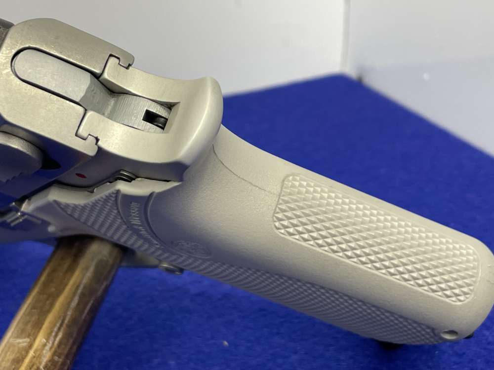 Smith & Wesson Model 3913 9mm 3.5" Stainless *CUSTOM SCROLL ENGRAVED SLIDE*-img-28
