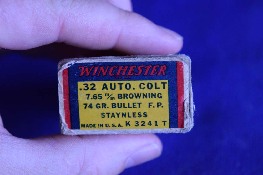 Vintage Winchester .32 Colt Automatic 7.65mm Browning  74 Grain 44 rounds -img-4