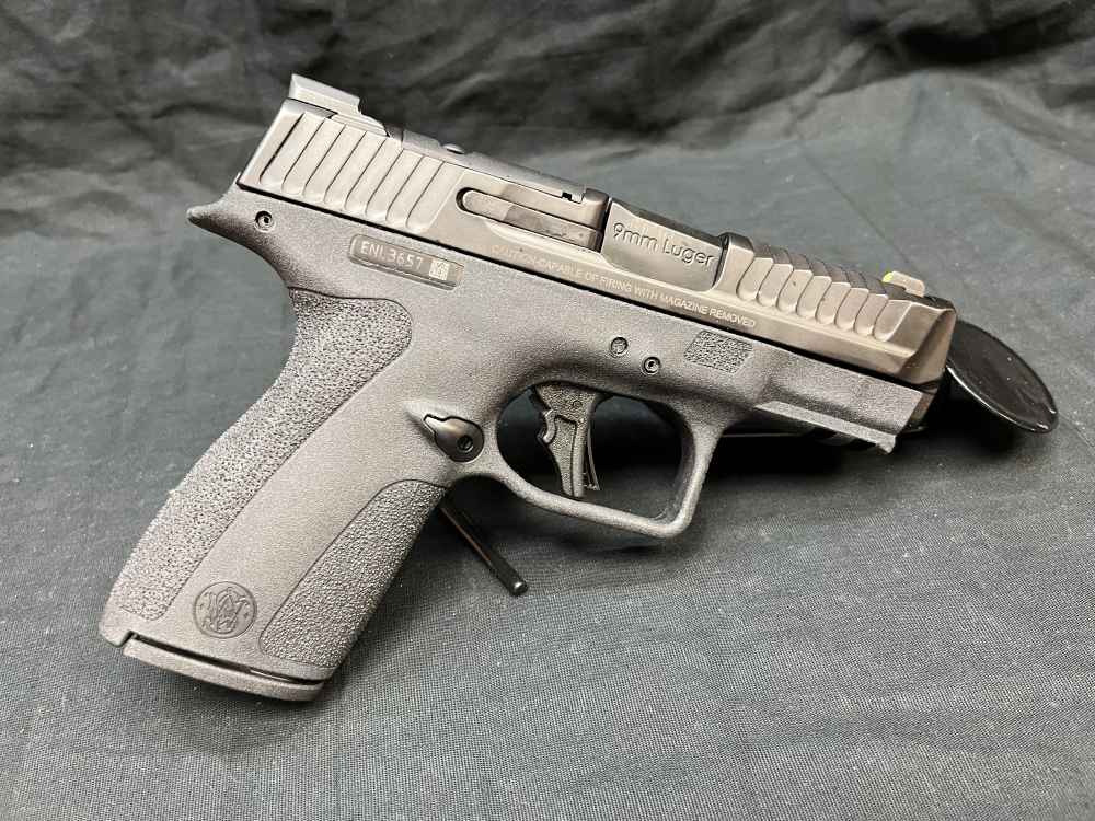 Smith & Wesson M&P 9 Shield X 9mm 3.6" Pistol Night Sights-img-3