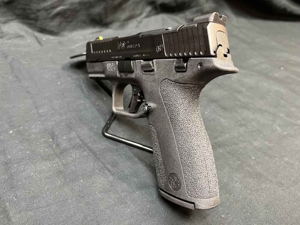 Smith & Wesson M&P 9 Shield X 9mm 3.6" Pistol Night Sights-img-8