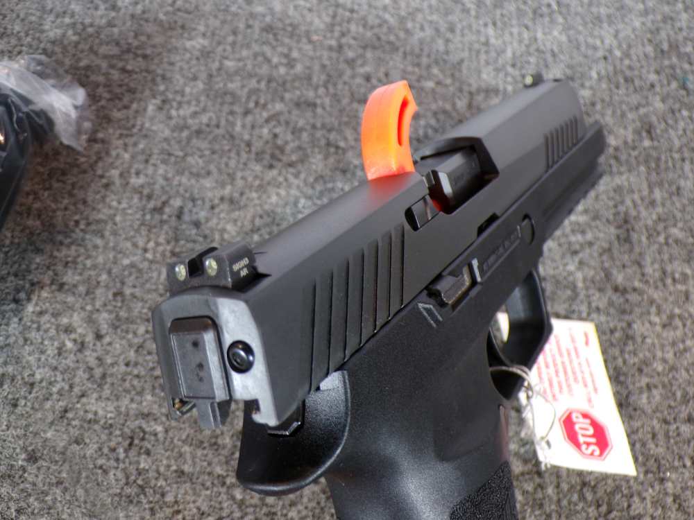 Sig Sauer P320 Nitron 9 MM 4.7" Siglite 3-17 L320F-9-BSS LE As New in Box!-img-6